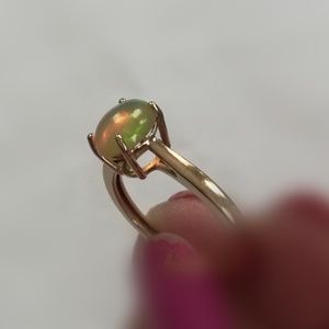 10kt gold Opal,